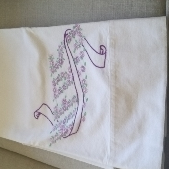 Set of 2 Vintage Penney's Penco White Cotton Pillow Case with Embroidery - Picture 10 of 11